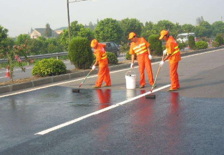 商洛 彩色路面喷漆维修改色的使用寿命有多长？